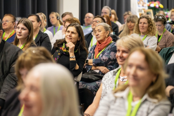 Questy – łączymy miejsca i pokolenia. Konferencja budująca mosty